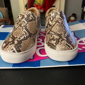 Steve Madden big kids tennis